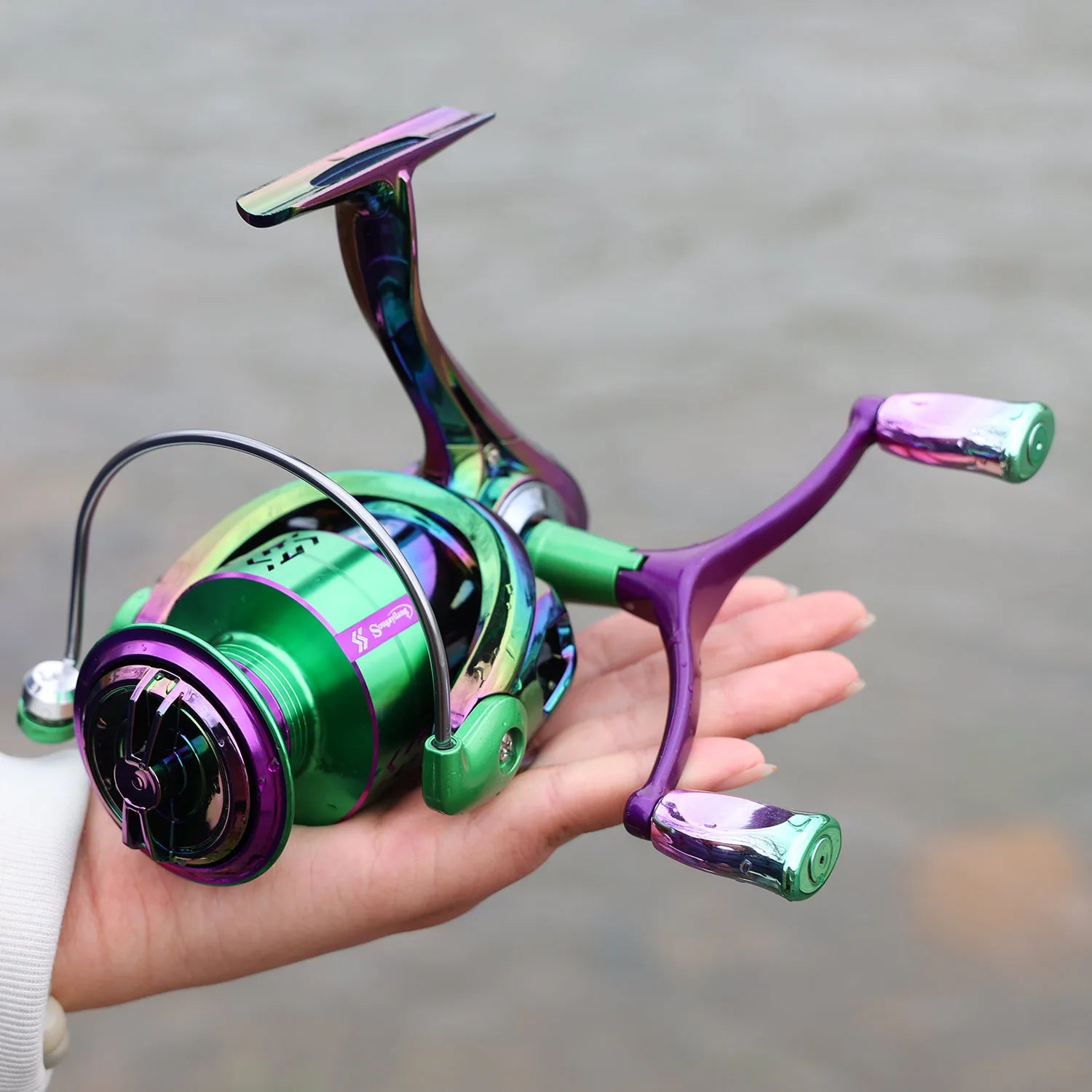 1000–4000 Spinning Reel